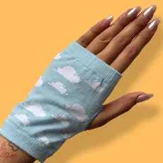 دستکش توی استوری 