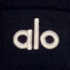 کلاه بافت گلدوزی الو مشکی