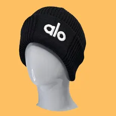 کلاه بافت گلدوزی الو مشکی