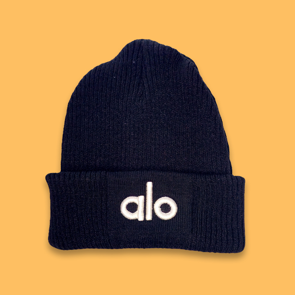 کلاه بافت گلدوزی الو مشکی