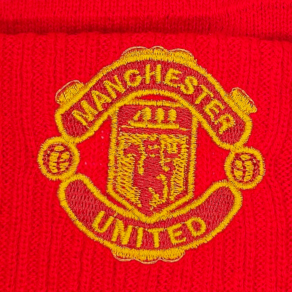 کلاه بافت پوم دار دیور من یونایتد