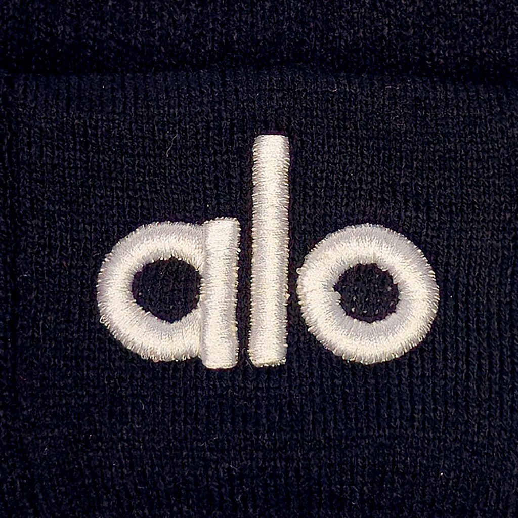 کلاه بافت گلدوزی الو مشکی