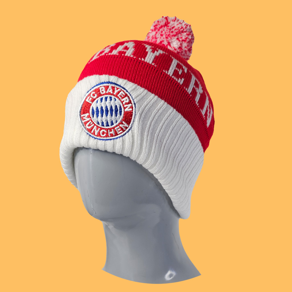 کلاه بافت پوم دار بایرن  