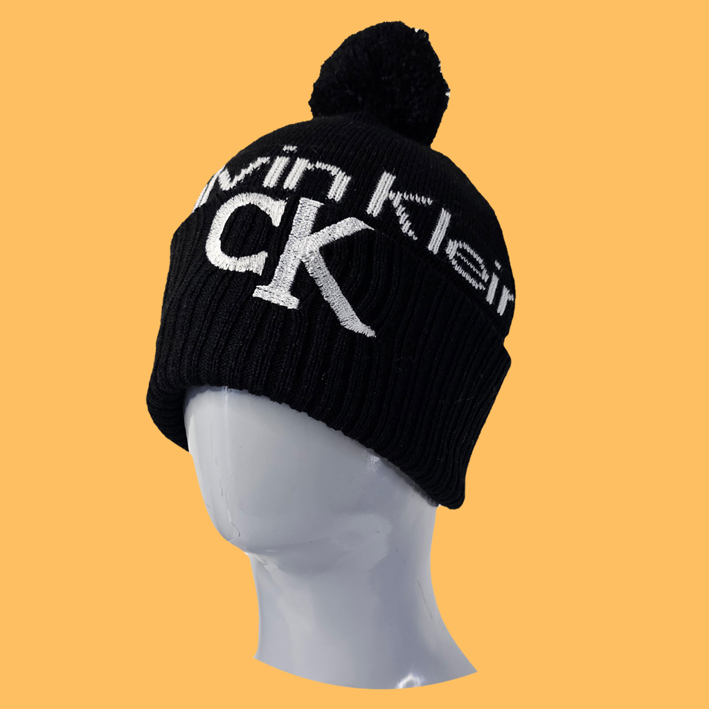 کلاه بافت پوم دار ck