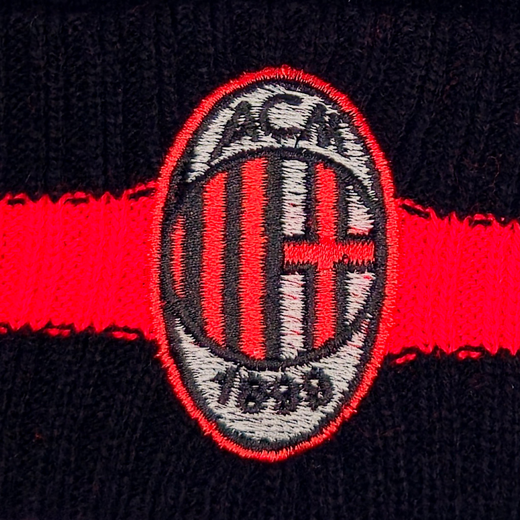 کلاه بافت پوم دار میلان