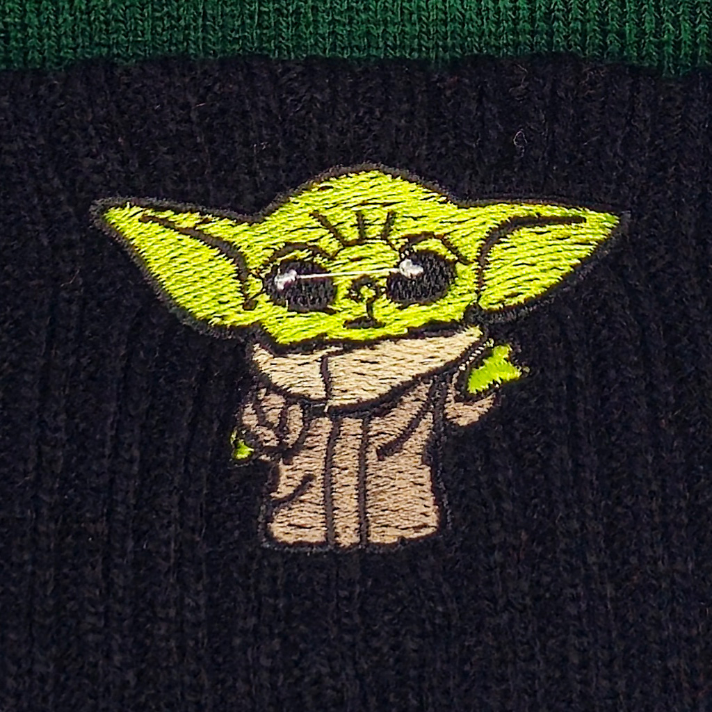 کلاه بافت پوم دار بیبی یودا